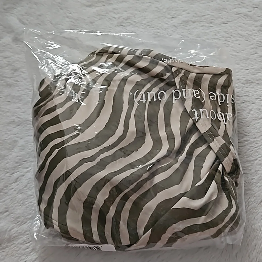 *NWT* Andie The Capri One Piece Swimsuit - Picture 13 of 13